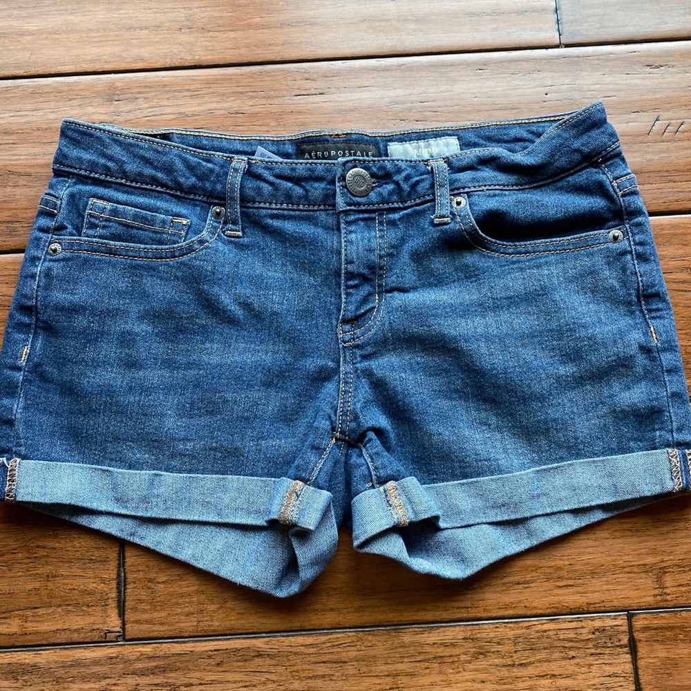 dark wash blue denim shorts